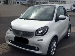Grau Gebraucht 2015 Smart ForTwo Coupé Basis Kleinwagen | 7.999 € (Fairer Preis)