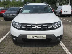 Weiß Gebraucht 2023 Dacia Duster Extreme SUV | 21.987 € (Fairer Preis)