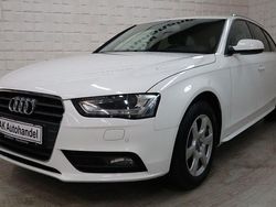 Weiß Gebraucht 2012 Audi A4 Attraction Kombi | 6.890 € (Guter Preis)