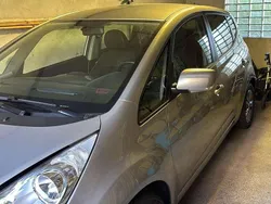 Grau Gebraucht 2016 Kia Venga Platinum Edition Kleinwagen | 12.200 € (Guter Preis)