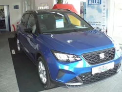 Saphirblau (metallic) Gebraucht 2022 Seat Arona FR SUV | 22.500 € (Teuer)