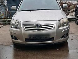 Silber Gebraucht 2006 Toyota Avensis T2 Kombi | 950 € (Guter Preis)