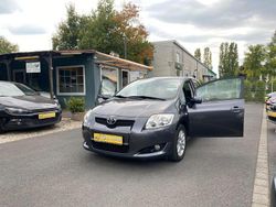 Grau Gebraucht 2007 Toyota Auris Limousine | 4.500 € (Etwas zu teuer)