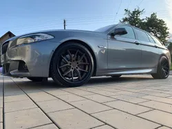 Grau Gebraucht 2012 BMW 535 Shadowline Kombi | 15.999 € (Fairer Preis)