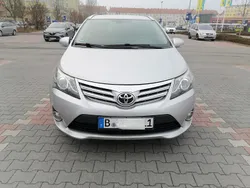 Silber Gebraucht 2014 Toyota Avensis Kombi | 6.000 € (Fairer Preis)