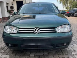 Grün Gebraucht 1999 VW Golf IV Kleinwagen | 1.200 €
