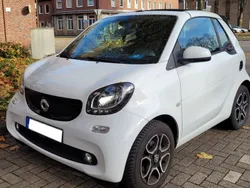 Weiß Gebraucht 2019 Smart ForTwo Cabrio Prime Cabrio | 16.990 € (Guter Preis)