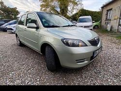 Gold Gebraucht 2006 Mazda 2 Kleinwagen | 1.850 € (Fairer Preis)