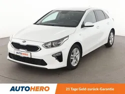 Weiß Gebraucht 2019 Kia Ceed Vision Limousine | 12.300 € (Etwas zu teuer)