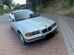 Silber Gebraucht 1998 BMW 318 Compact Kleinwagen | 2.950 € (Superpreis)