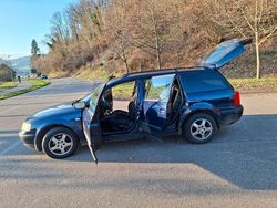 Blau Gebraucht 2000 VW Passat Kombi | 1.250 € (Fairer Preis)