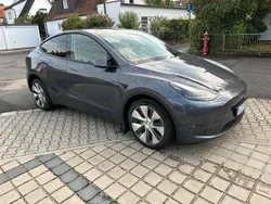 Silber Gebraucht 2021 Tesla Model Y Long Range SUV | 32.700 € (Fairer Preis)