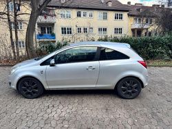 Grau Gebraucht 2010 Opel Corsa Kleinwagen | 1.600 € (Superpreis)
