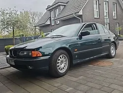 Grün Gebraucht 1996 BMW 528 Limousine | 15.000 €