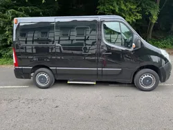 Schwarz Gebraucht 2015 Opel Movano Van | 20.799 €