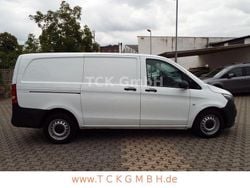 Weiß Gebraucht 2021 Mercedes Vito Van / Kleinbus | 15.458 € (Superpreis)