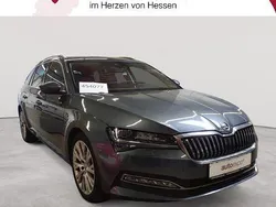 Grau Gebraucht 2021 Skoda Superb Premium Edition Kombi | 26.789 € (Guter Preis)