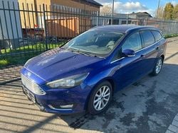 Blau Gebraucht 2015 Ford Focus Titanium Limousine | 5.990 € (Fairer Preis)