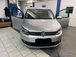 Gebraucht 2014 VW Touran Life Van / Kleinbus | 7.590 € (Fairer Preis)