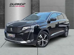 Lackierung schwarz perla nera/ Gebraucht 2024 Peugeot 5008 GT Van / Kleinbus | 29.990 € (Fairer Preis)
