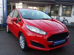 Racerot Gebraucht 2016 Ford Fiesta Trend Limousine | 8.900 € (Etwas zu teuer)