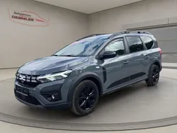 Städtisches grau Gebraucht 2023 Dacia Jogger Extreme Van / Kleinbus | 18.900 € (Fairer Preis)