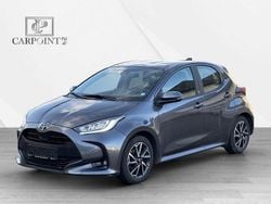 Grey metallic Gebraucht 2022 Toyota Yaris Hybrid Team Limousine | 13.900 € (Fairer Preis)