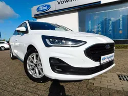Weiß Gebraucht 2022 Ford Focus Cool & Connect Kombi | 12.990 € (Etwas zu teuer)