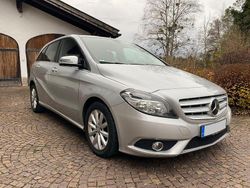 Silber Gebraucht 2012 Mercedes B180 Van / Kleinbus | 8.900 € (Fairer Preis)