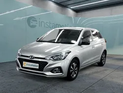 Silber Gebraucht 2020 Hyundai i20 Select Limousine | 11.822 € (Fairer Preis)