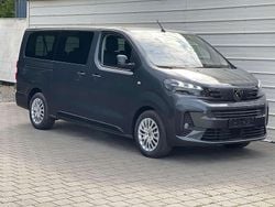 Titanium grau metallic Gebraucht 2025 Peugeot Traveller Business-Line Van / Kleinbus | 42.490 € (Guter Preis)