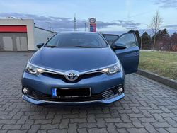 Blau Gebraucht 2015 Toyota Auris Hybrid Edition Kleinwagen | 13.000 € (Fairer Preis)