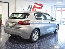 Grau Gebraucht 2021 Peugeot 308 Active Limousine | 11.470 € (Superpreis)