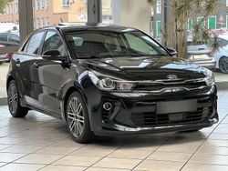 Schwarz metallic Gebraucht 2017 Kia Rio Platinum | 12.320 € (Fairer Preis)