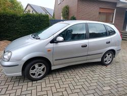 Grau Gebraucht 2005 Nissan Almera Tino Van / Kleinbus | 1.250 € (Fairer Preis)