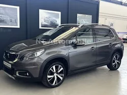Grau Gebraucht 2019 Peugeot 2008 Allure SUV | 12.999 € (Fairer Preis)