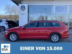 Rot Gebraucht 2022 VW Passat Business Kombi | 24.570 € (Guter Preis)