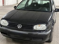 Schwarz Gebraucht 2002 VW Golf Limousine | 1.000 € (Guter Preis)