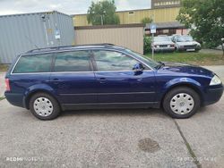 Blau Gebraucht 2005 VW Passat Kombi | 1.850 € (Fairer Preis)