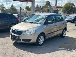 Beige Gebraucht 2009 Skoda Fabia Cool Edition Kleinwagen | 1.999 € (Guter Preis)