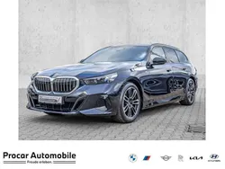 Schwarz Gebraucht 2024 BMW 520 M Sport Kombi | 55.550 € (Guter Preis)