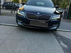 Schwarz Gebraucht 2016 Skoda Superb Kombi | 10.400 € (Guter Preis)