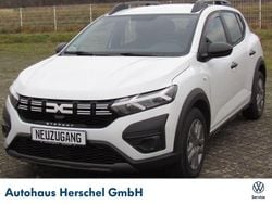Weiß Gebraucht 2023 Dacia Sandero Stepway Limousine | 12.850 € (Guter Preis)