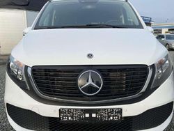 Weiß Gebraucht 2022 Mercedes EQV300 Kombi | 37.000 €