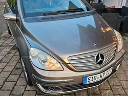 Grau Gebraucht 2005 Mercedes B200 Van / Kleinbus | 3.800 € (Guter Preis)