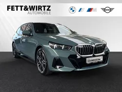 Cape york grün metallic Gebraucht 2024 BMW i5 Comfort Edition Limousine | 60.888 €
