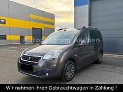 Grau Gebraucht 2016 Peugeot Partner Tepee Active Van / Kleinbus | 5.499 € (Superpreis)