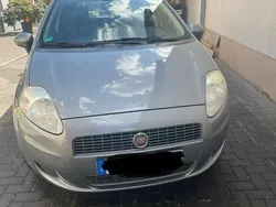 Grau Gebraucht 2009 Fiat Punto Kleinwagen | 1.900 € (Fairer Preis)