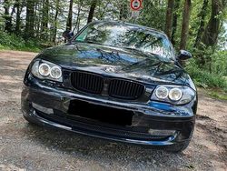 Schwarz Gebraucht 2011 BMW 116 Sport Line Kleinwagen | 5.400 € (Fairer Preis)
