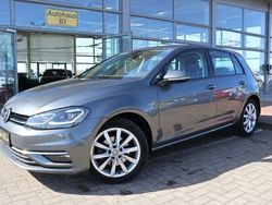 Grau Gebraucht 2019 VW Golf VII Highline Limousine | 17.990 € (Fairer Preis)